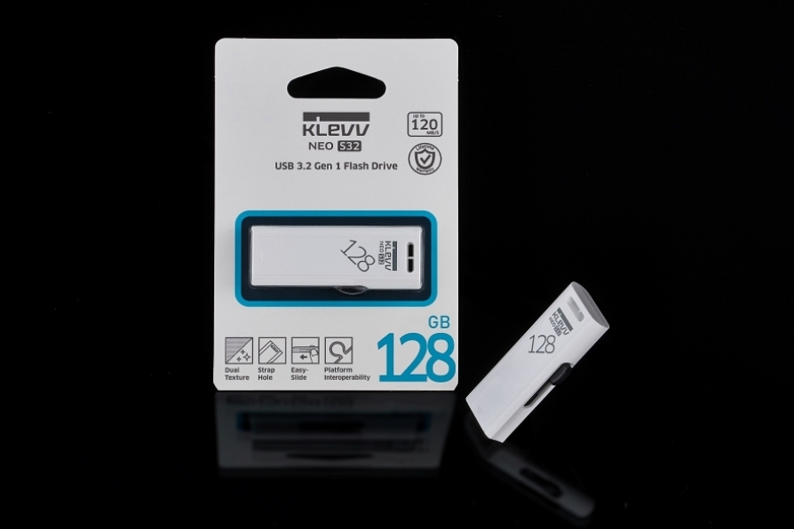 ESSENCORE KLEVV、最新USB規格USB 3.2 Gen1の
『NEO S32 USB』新発売！
