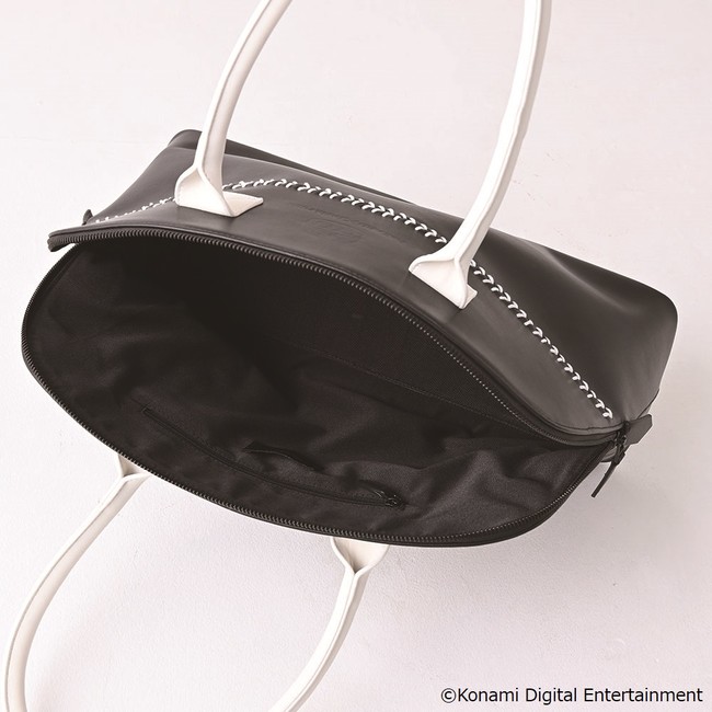 Leather Shoulder Bag 1万6500円（税込み）