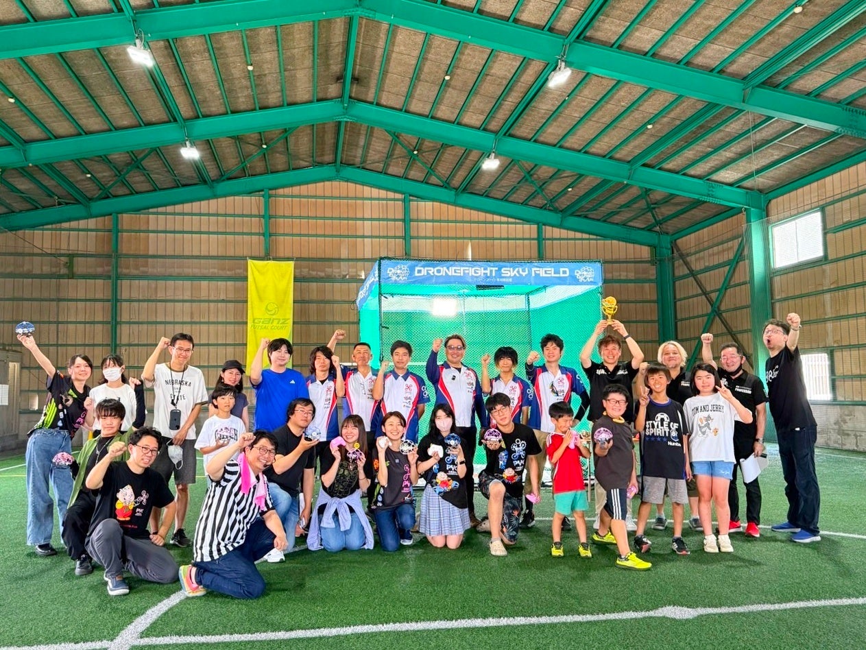 好みの武器種で組み合わせも自由自在 作中に登場する武器が重厚感あふれるキーチャームとなって新登場