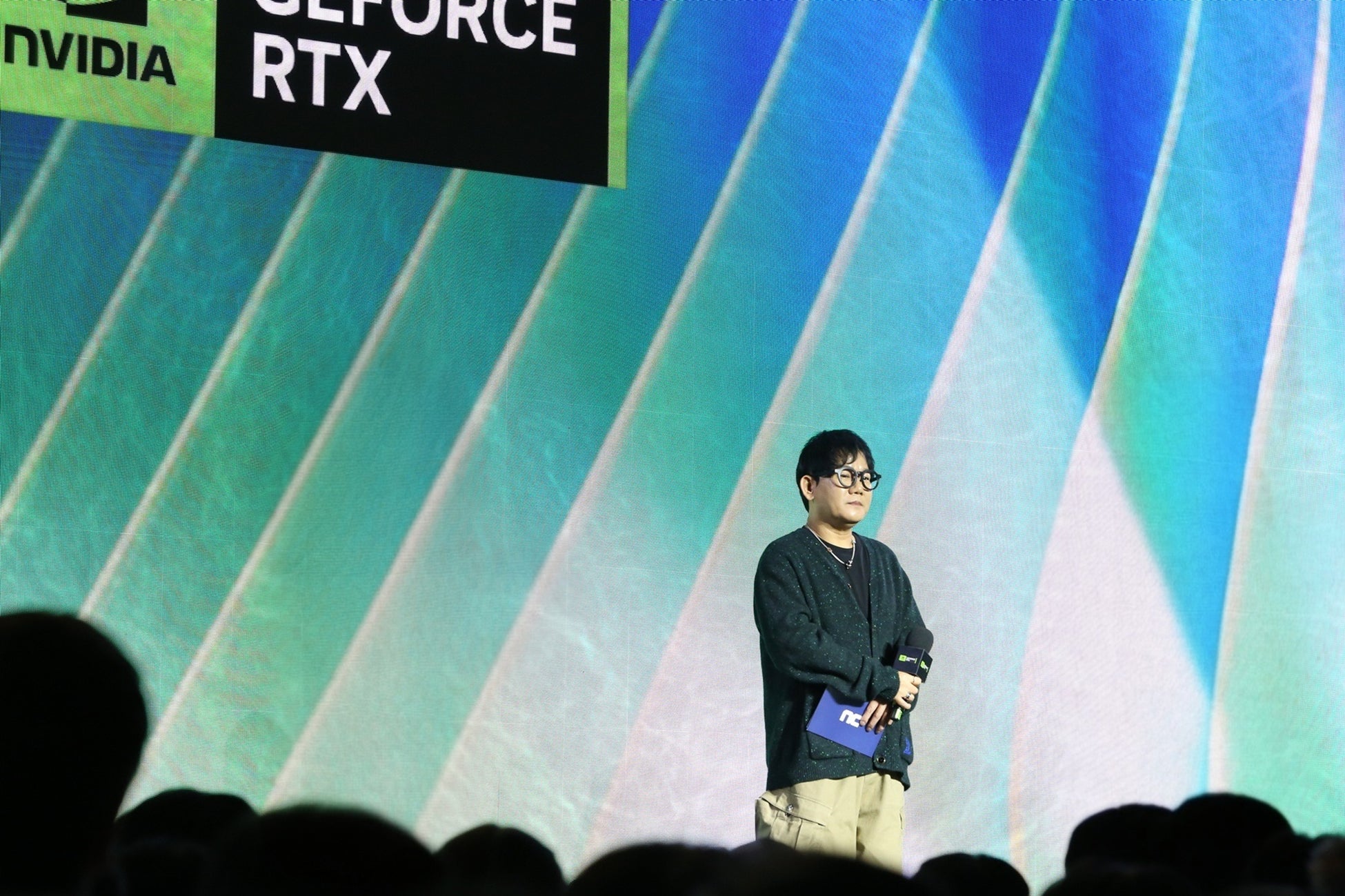 『ドールズフロントライン2』より、「クルカイ 蔚藍軌跡ver.」フィギュアが登場。あみあみにて予約受付中。