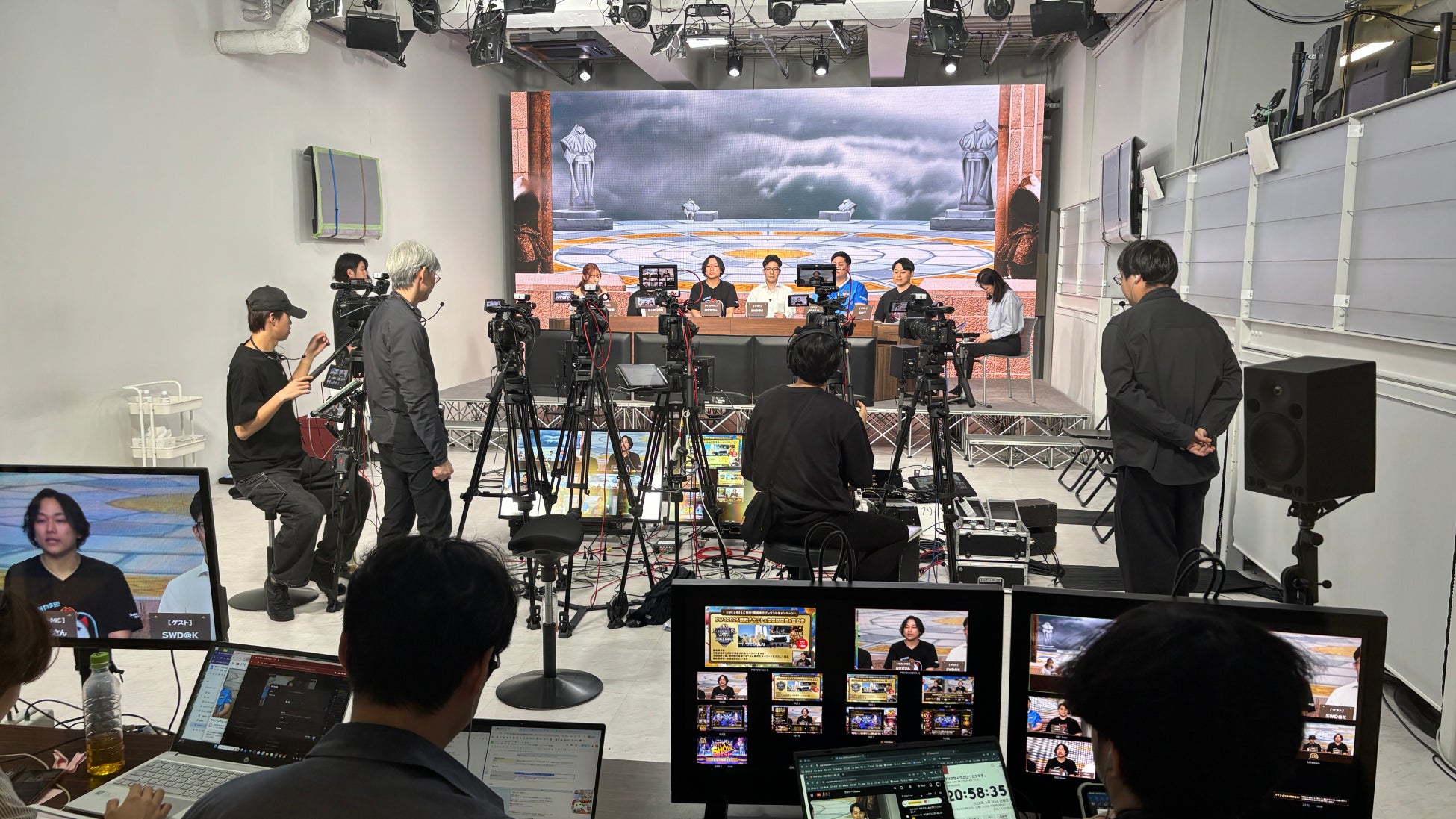 Croak Prime Studioにて、サマナーズウォー: Sky Arenaの12周年記念 『サマナーズSHOW SPECIAL』 YouTube LIVE配信